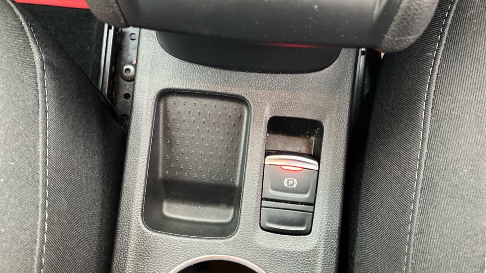 Renault Captur 1.0 TCE 100 Iconic 5dr Petrol Hatchback - Image 39