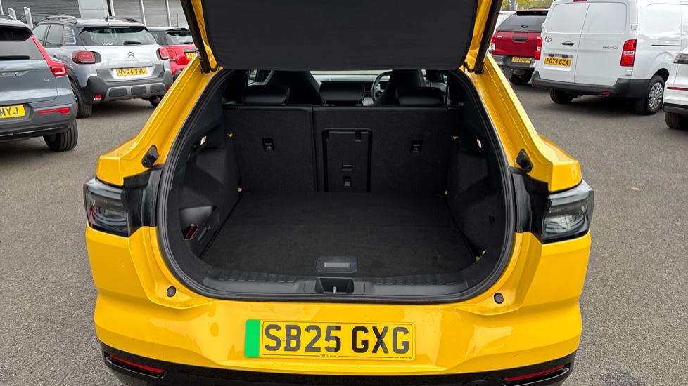 Ford Capri 210kW Premium 77kWh 5dr Auto Electric Estate - Image 4