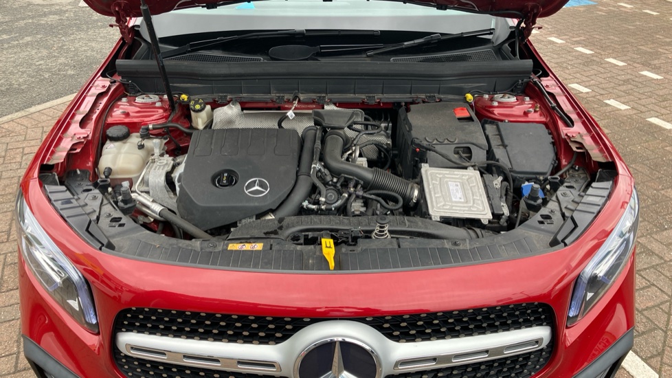 Mercedes-Benz GLB 200 AMG Line Premium 5dr 7G-Tronic Petrol Estate - Image 8