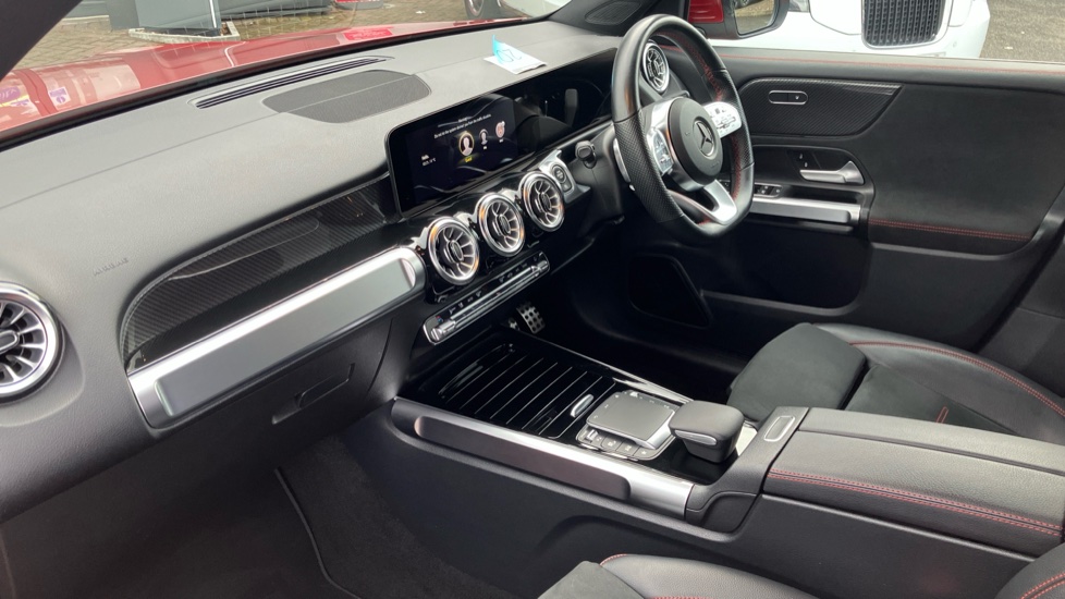 Mercedes-Benz GLB 200 AMG Line Premium 5dr 7G-Tronic Petrol Estate - Image 9