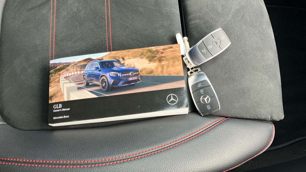 Mercedes-Benz GLB 200 AMG Line Premium 5dr 7G-Tronic Petrol Estate - Image 19