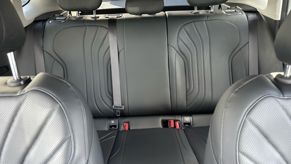 Geely Starray 1.5 EM-i Pro 5dr Auto Estate - Image 15