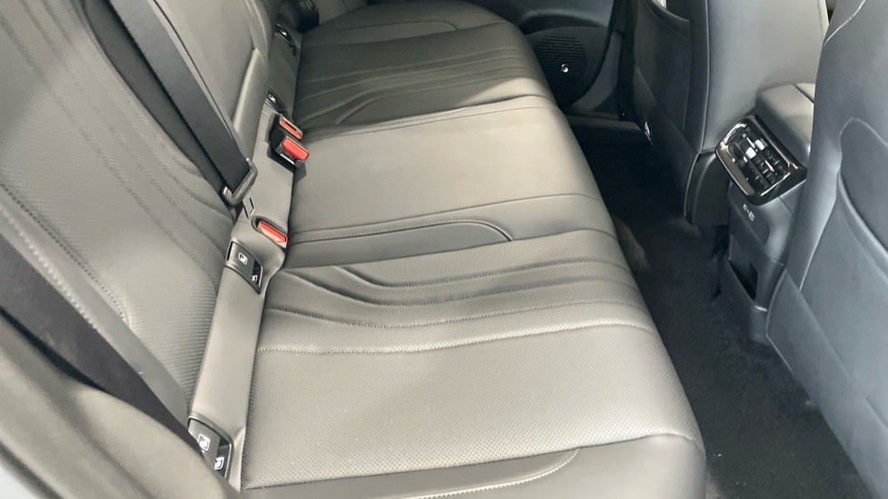 Geely Starray 1.5 EM-i Pro 5dr Auto Estate - Image 30