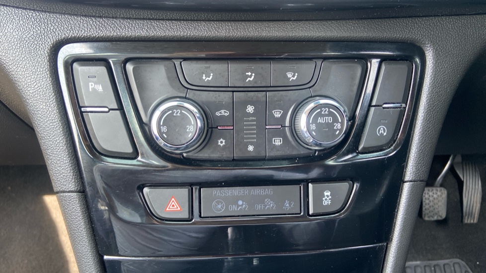 Vauxhall Mokka X 1.4T ecoTEC Active 5dr Petrol Hatchback - Image 21