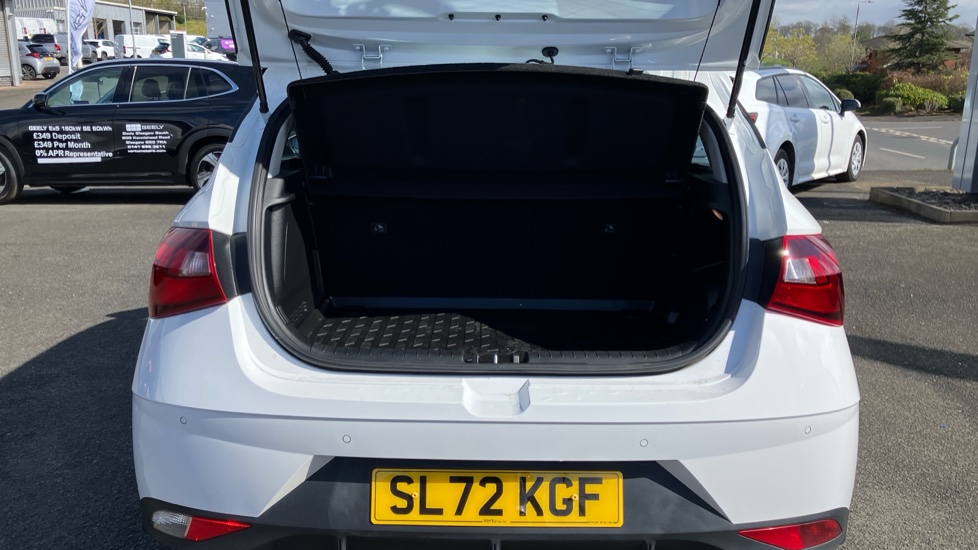 Hyundai i20 1.0T GDi 48V MHD SE Connect 5dr Petrol Hatchback - Image 4