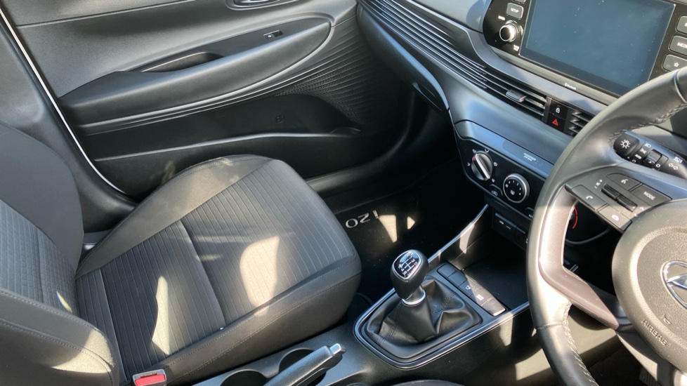 Hyundai i20 1.0T GDi 48V MHD SE Connect 5dr Petrol Hatchback - Image 14