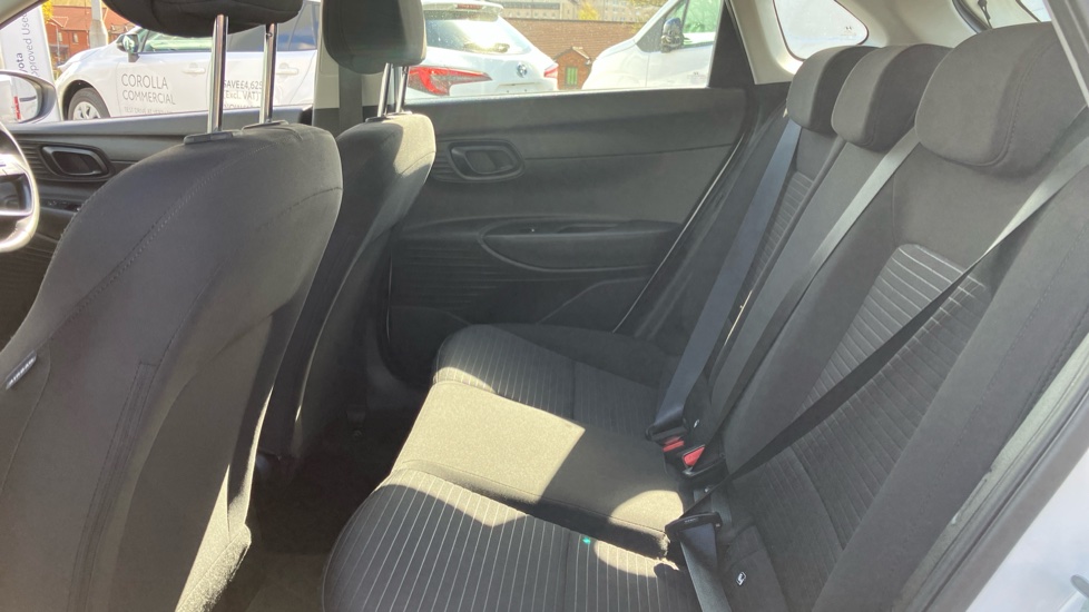 Hyundai i20 1.0T GDi 48V MHD SE Connect 5dr Petrol Hatchback - Image 16