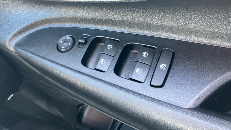Hyundai i20 1.0T GDi 48V MHD SE Connect 5dr Petrol Hatchback - Image 25