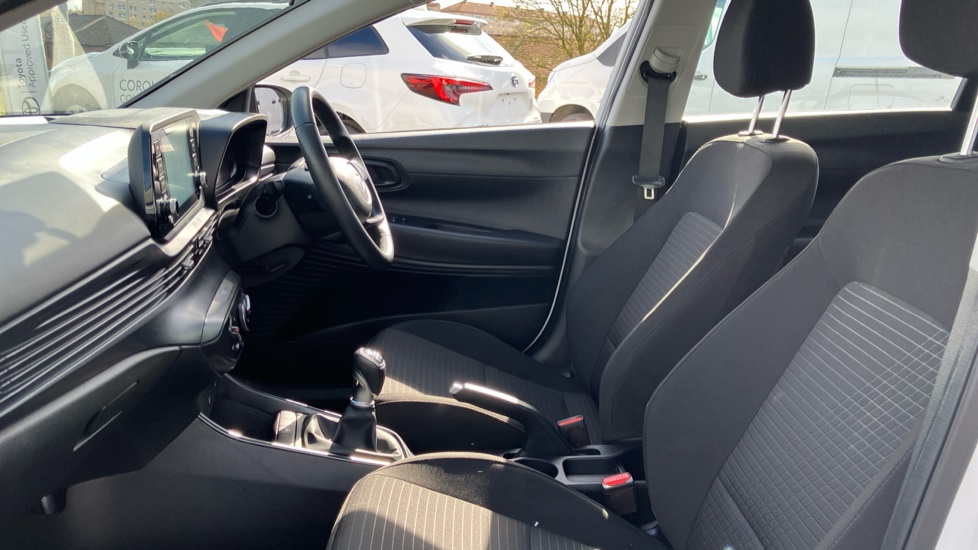 Hyundai i20 1.0T GDi 48V MHD SE Connect 5dr Petrol Hatchback - Image 30