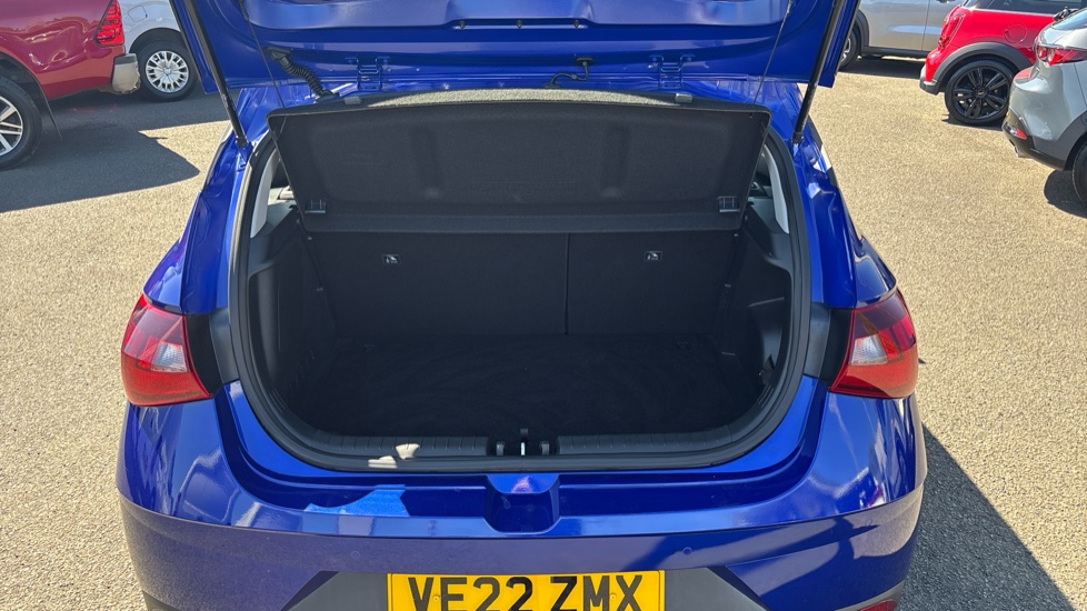 Hyundai i20 1.0T GDi 48V MHD SE Connect 5dr Petrol Hatchback - Image 4
