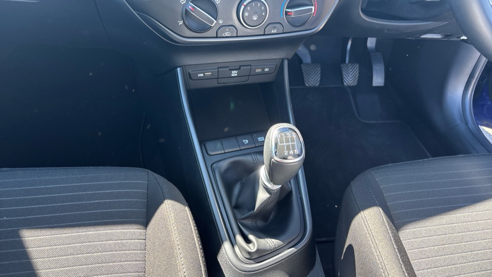 Hyundai i20 1.0T GDi 48V MHD SE Connect 5dr Petrol Hatchback - Image 13