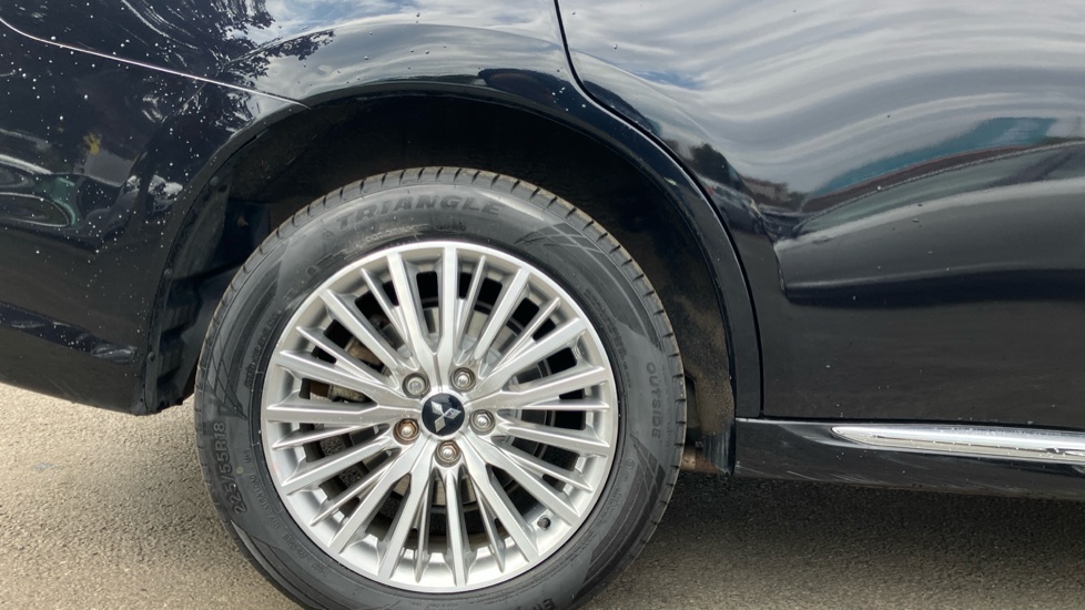 Mitsubishi Outlander 2.4 PHEV Exceed 5dr Auto Estate - Image 7