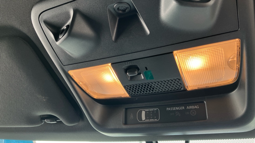 Mitsubishi Outlander 2.4 PHEV Exceed 5dr Auto Estate - Image 26