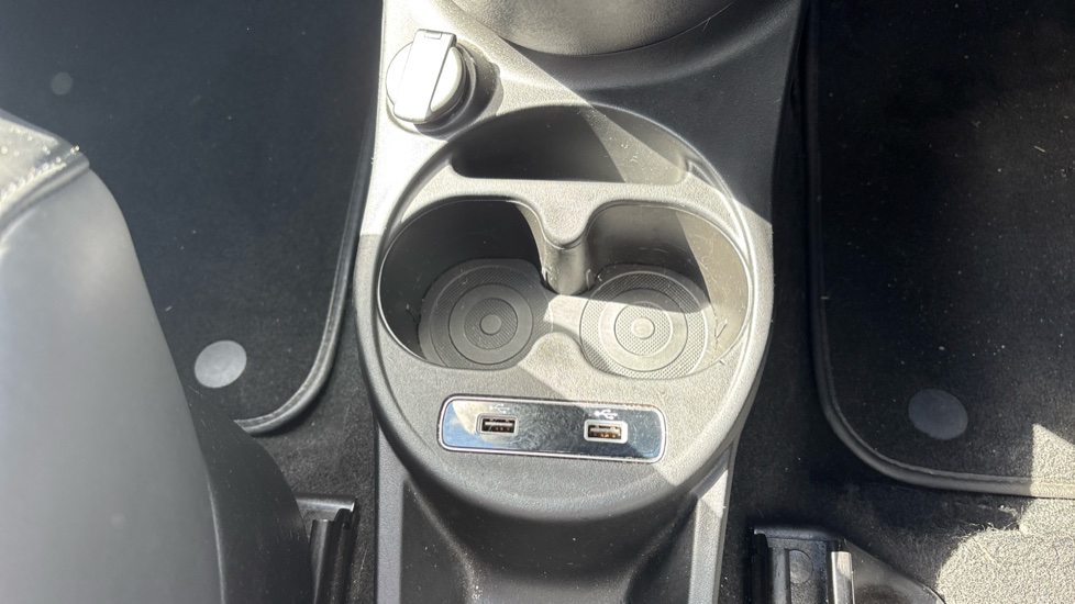 Abarth 595 1.4 T-Jet 165 Scorpioneoro 3dr Petrol Hatchback - Image 27