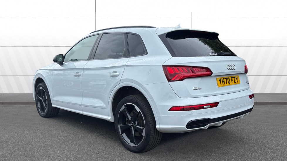 Audi Q5 45 TFSI Quattro Black Edition 5dr S Tronic Petrol Estate - Image 2