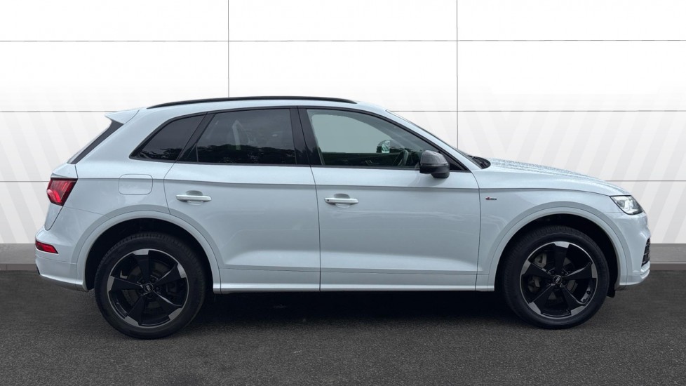 Audi Q5 45 TFSI Quattro Black Edition 5dr S Tronic Petrol Estate - Image 5