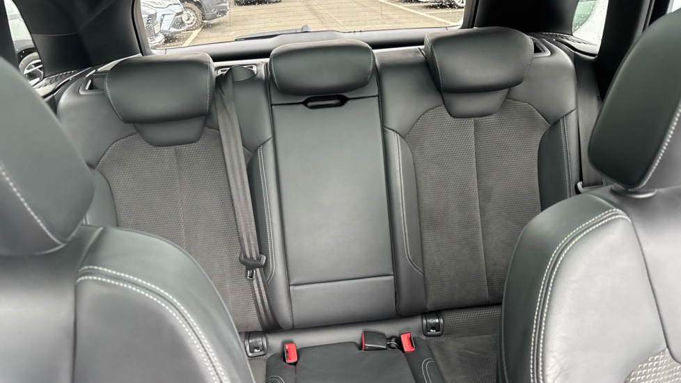 Audi Q5 45 TFSI Quattro Black Edition 5dr S Tronic Petrol Estate - Image 15