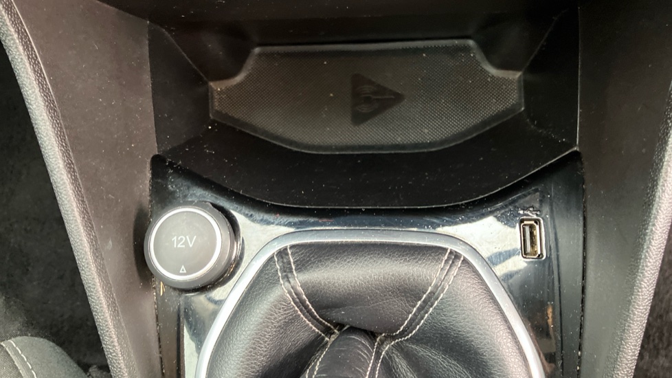 Ford Fiesta 1.0 EcoBoost 125 Titanium 5dr Petrol Hatchback - Image 39