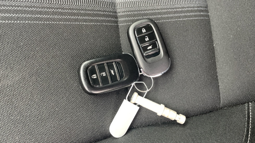 Honda Civic 2.0 eHEV Elegance 5dr CVT Hybrid Hatchback - Image 20