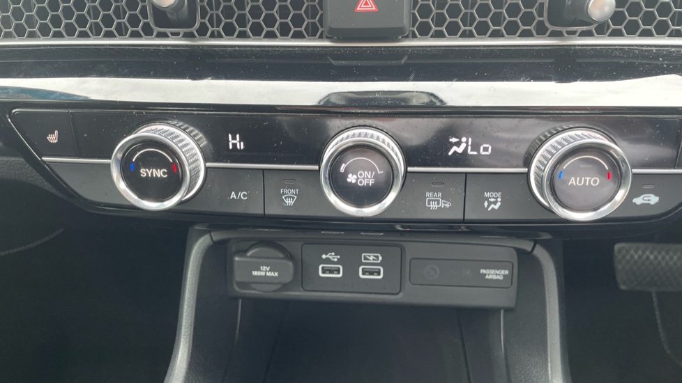 Honda Civic 2.0 eHEV Elegance 5dr CVT Hybrid Hatchback - Image 31