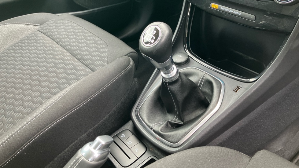 Ford Puma 1.0 EcoBoost Hybrid mHEV Titanium 5dr Petrol Hatchback - Image 13