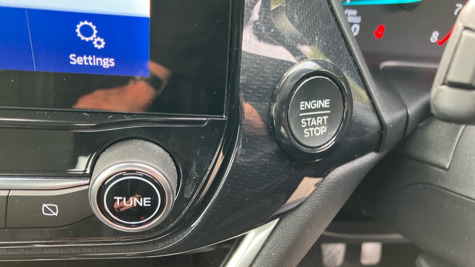 Ford Puma 1.0 EcoBoost Hybrid mHEV Titanium 5dr Petrol Hatchback - Image 39