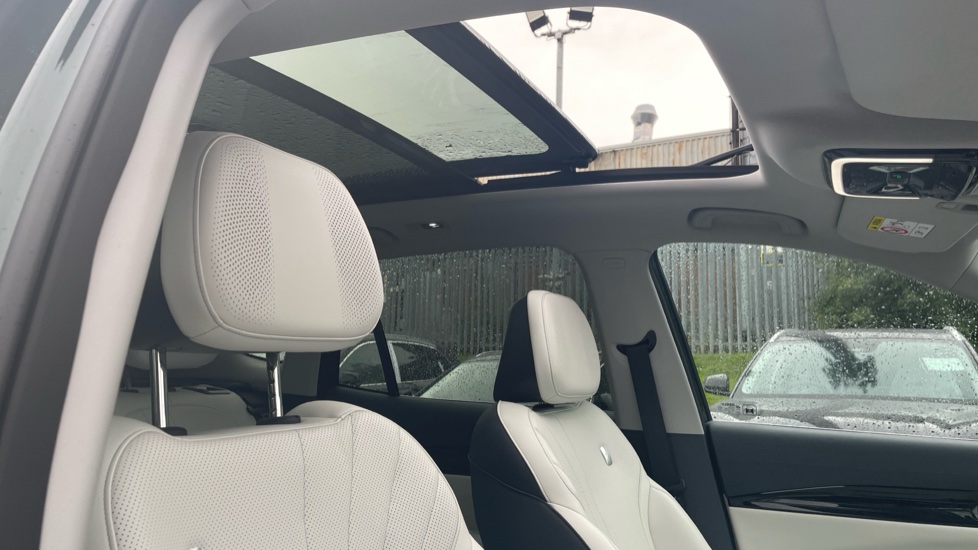 Geely Starray 1.5 EM-i Ultra 5dr Auto Estate - Image 34