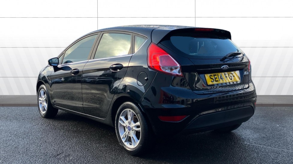 Ford Fiesta 1.25 82 Zetec 5dr Petrol Hatchback - Image 2