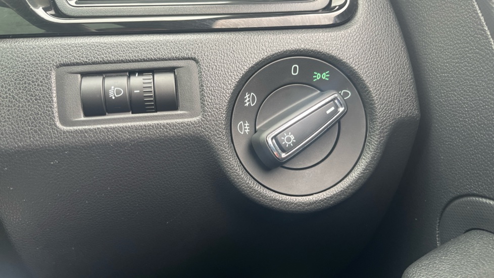 Skoda Rapid Spaceback 1.2 TSI 110 SE Sport 5dr Petrol Hatchback - Image 26