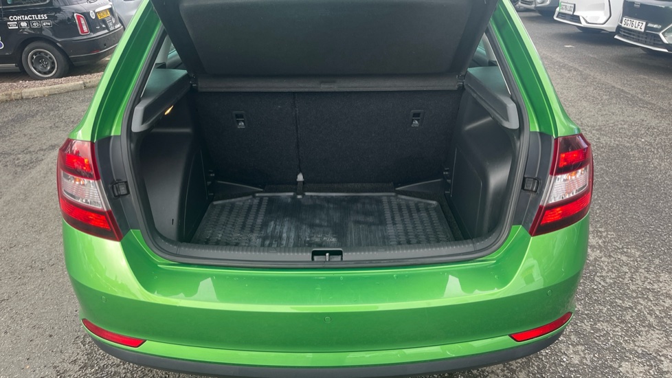 Skoda Rapid Spaceback 1.2 TSI 110 SE Sport 5dr Petrol Hatchback - Image 42