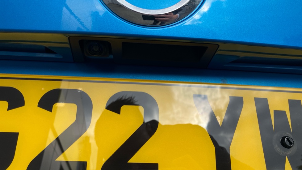Nissan Juke 1.0 DiG-T 114 Tekna 5dr DCT Petrol Hatchback - Image 25