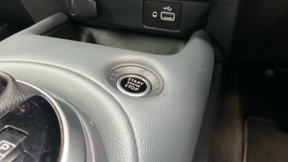 Nissan Juke 1.0 DiG-T 114 Tekna 5dr DCT Petrol Hatchback - Image 28