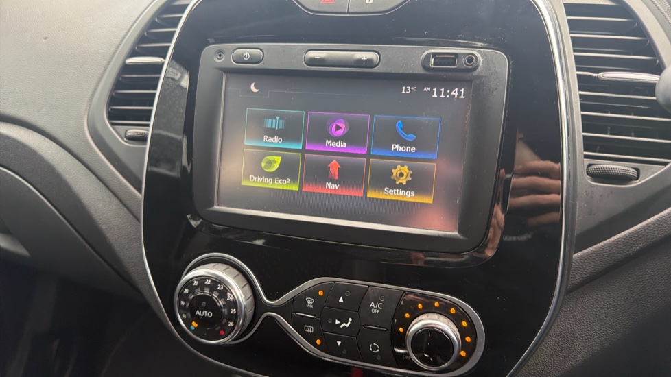 Renault Captur 0.9 TCE 90 Dynamique Nav 5dr Petrol Hatchback - Image 12