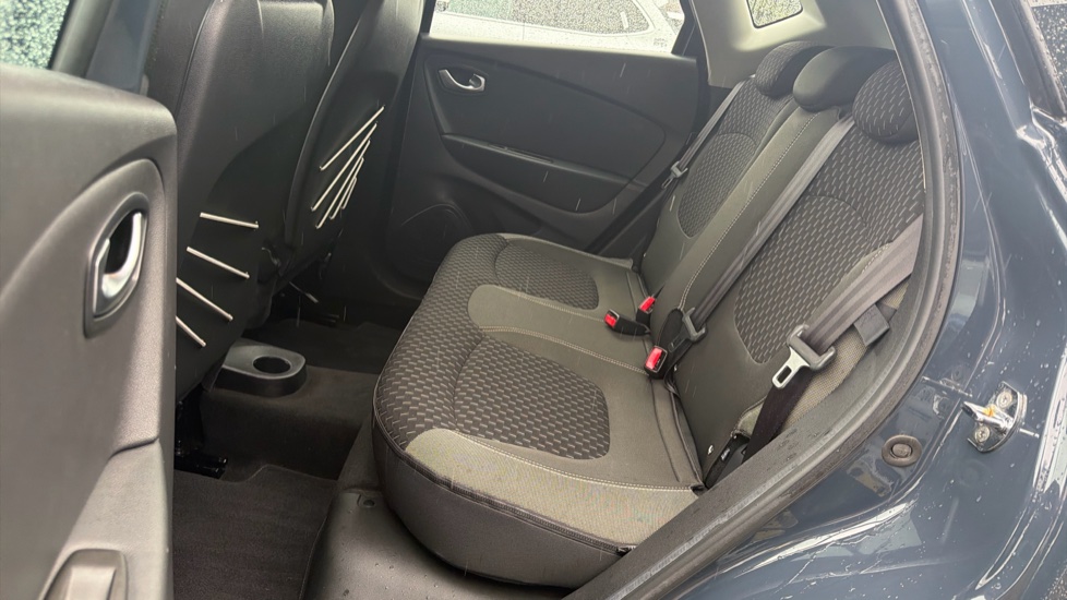 Renault Captur 0.9 TCE 90 Dynamique Nav 5dr Petrol Hatchback - Image 16