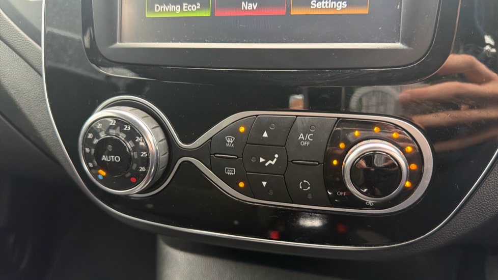 Renault Captur 0.9 TCE 90 Dynamique Nav 5dr Petrol Hatchback - Image 22