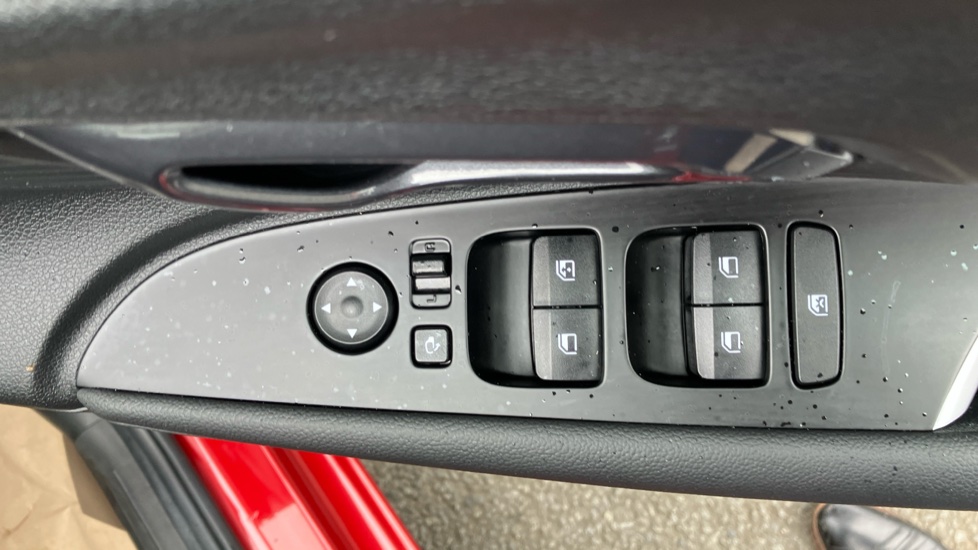 Hyundai i20 1.0T GDi Ultimate 5dr Petrol Hatchback - Image 28