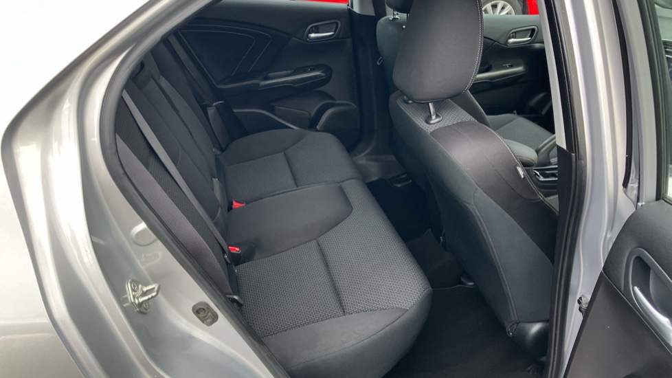Honda Civic 1.8 i-VTEC SE Plus 5dr Petrol Hatchback - Image 16