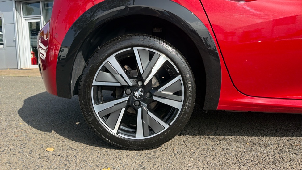 Peugeot 208 1.2 PureTech 100 GT 5dr Petrol Hatchback - Image 7
