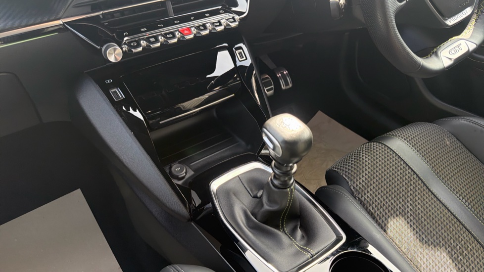 Peugeot 208 1.2 PureTech 100 GT 5dr Petrol Hatchback - Image 13
