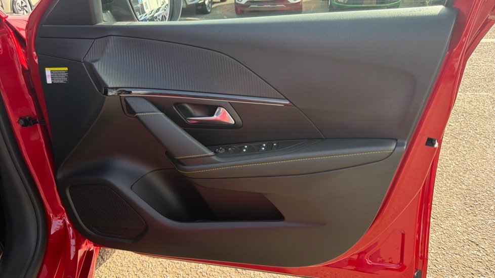 Peugeot 208 1.2 PureTech 100 GT 5dr Petrol Hatchback - Image 27
