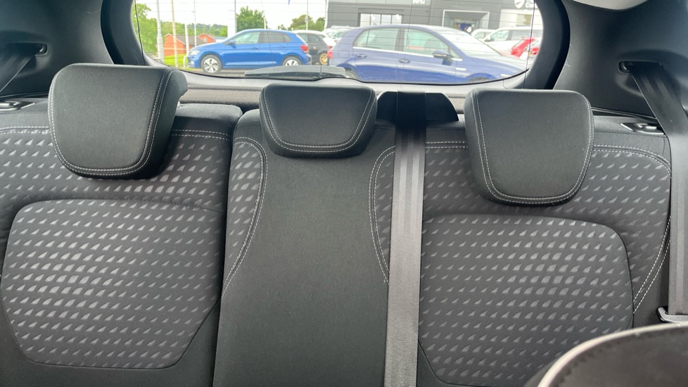 Ford Fiesta 1.1 Zetec 3dr Petrol Hatchback - Image 15