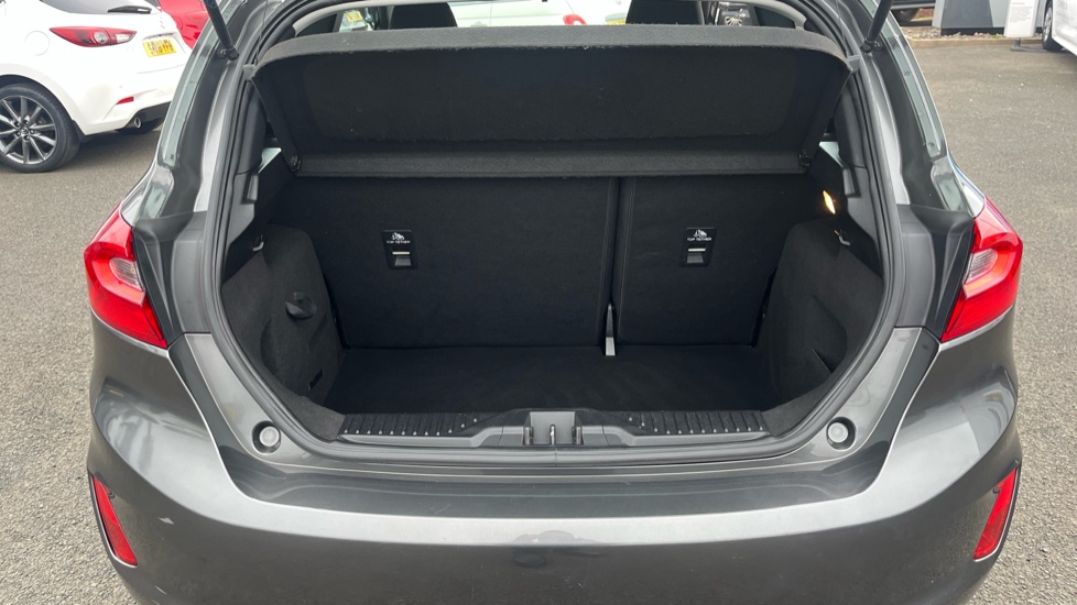 Ford Fiesta 1.1 Zetec 3dr Petrol Hatchback - Image 37