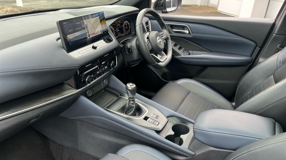 Nissan Qashqai 1.3 DiG-T MH Tekna 5dr Petrol Hatchback - Image 9
