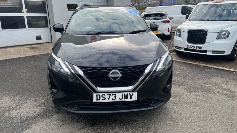 Nissan Qashqai 1.3 DiG-T MH Tekna 5dr Petrol Hatchback - Image 24