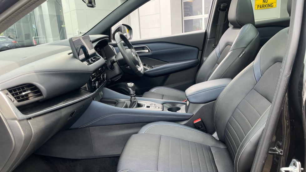 Nissan Qashqai 1.3 DiG-T MH Tekna 5dr Petrol Hatchback - Image 29