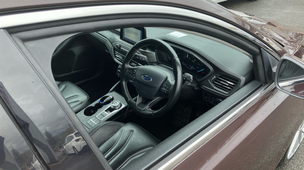 Ford Focus Vignale 1.5 EcoBlue 120 5dr Auto Diesel Estate - Image 11