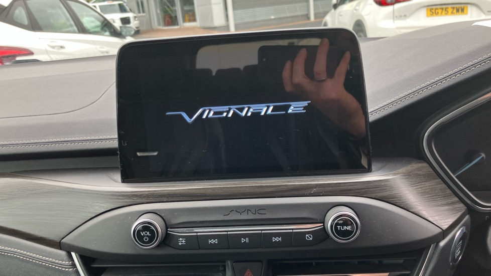 Ford Focus Vignale 1.5 EcoBlue 120 5dr Auto Diesel Estate - Image 12