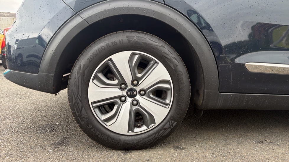 Kia Niro 1.6 GDi PHEV 3 5dr DCT Estate - Image 7