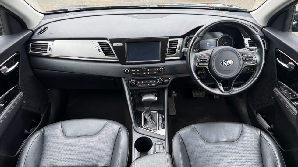 Kia Niro 1.6 GDi PHEV 3 5dr DCT Estate - Image 10