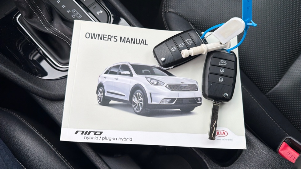 Kia Niro 1.6 GDi PHEV 3 5dr DCT Estate - Image 19